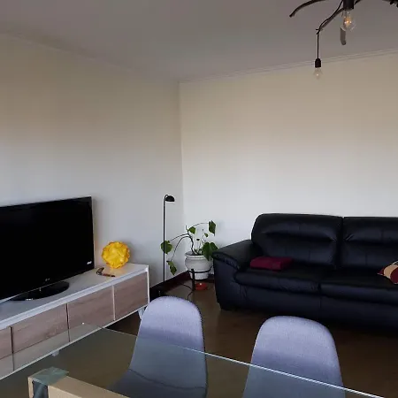 Double Bedroom 3min Away From The Beach In Shared